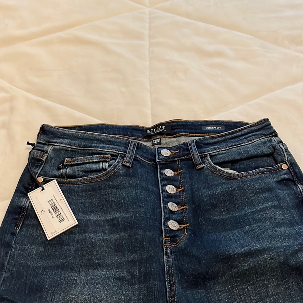 Judy blue jeans super stretchy.  High waisted.